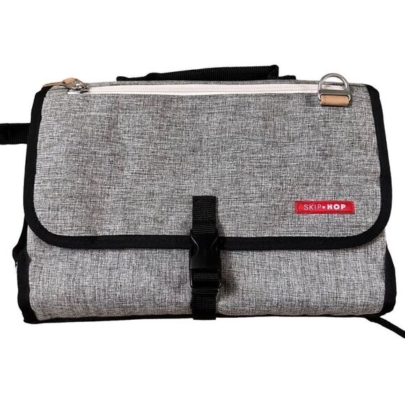 Skip Hop Portable Baby Changing Pad, Pronto, wristlet strap ~ interior pockets - Picture 1 of 12